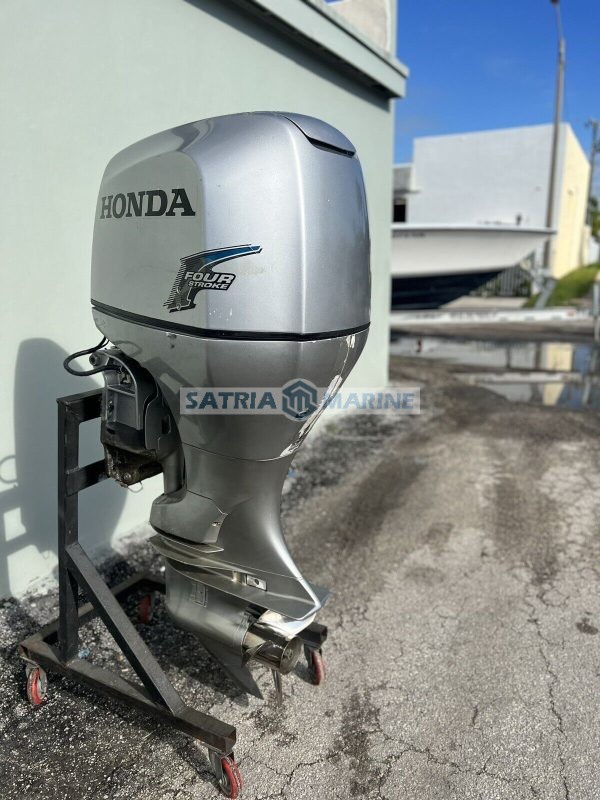 2002 Honda 200HP Outboard Motor 4 Stroke 25″ Shaft - Image 3