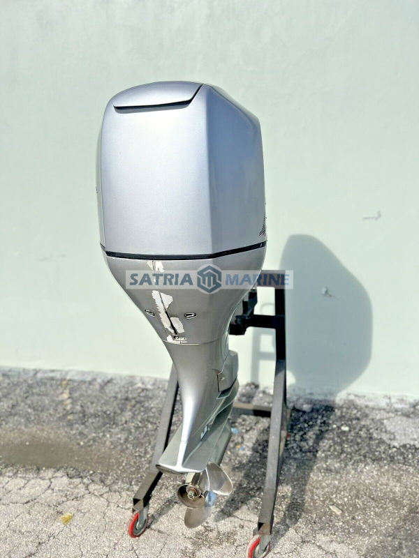 2002 Honda 200HP Outboard Motor 4 Stroke 25″ Shaft