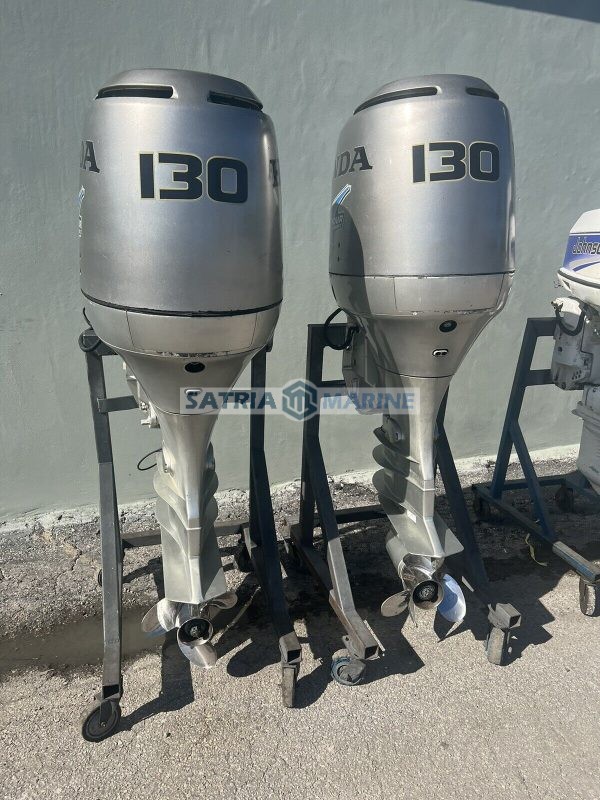 2002 Pair Honda 130HP Outboard Motor 4 Stroke 25" Shaft