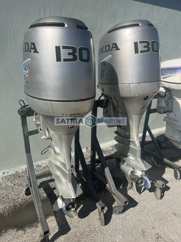 2002 Pair Honda 130HP Outboard Motor 4 Stroke 25" Shaft - Image 10