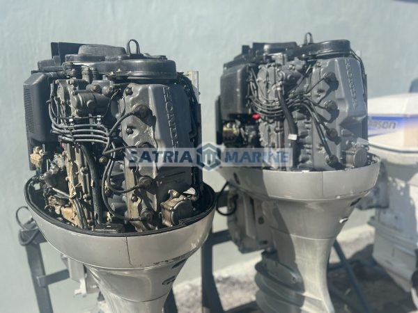 2002 Pair Honda 130HP Outboard Motor 4 Stroke 25" Shaft - Image 6