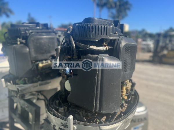 2002 Pair Honda 130HP Outboard Motor 4 Stroke 25" Shaft - Image 9