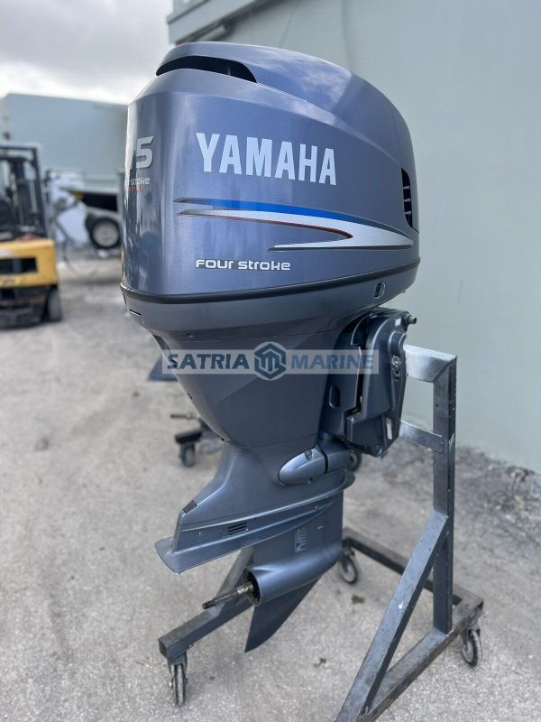 2002 Yamaha 115HP Outboard Motor 4 Stroke 20" Shaft - Image 2