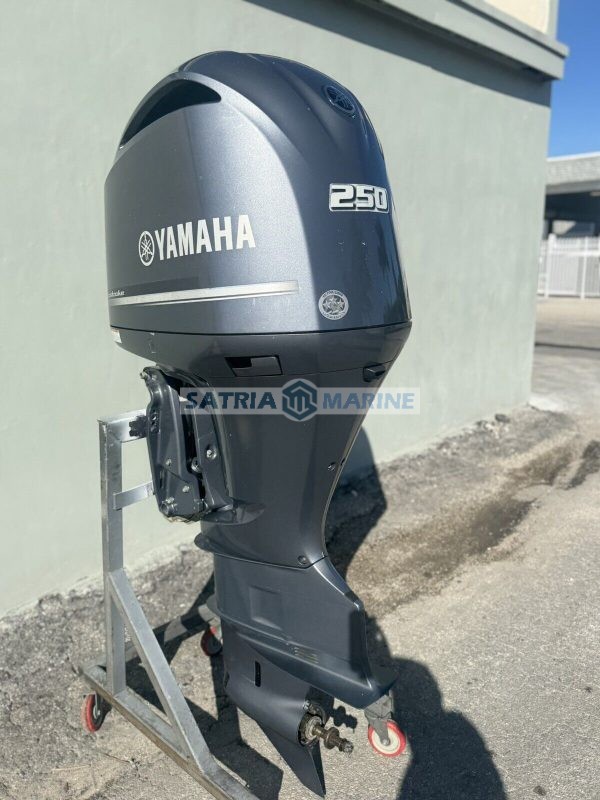 2019 Yamaha 250Hp Outboard Motor Four Stroke 30” Shaft