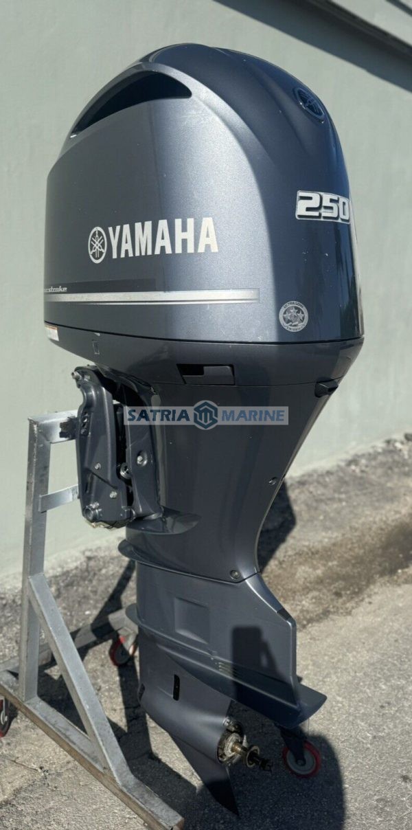 2019 Yamaha 250Hp Outboard Motor Four Stroke 30” Shaft - Image 3
