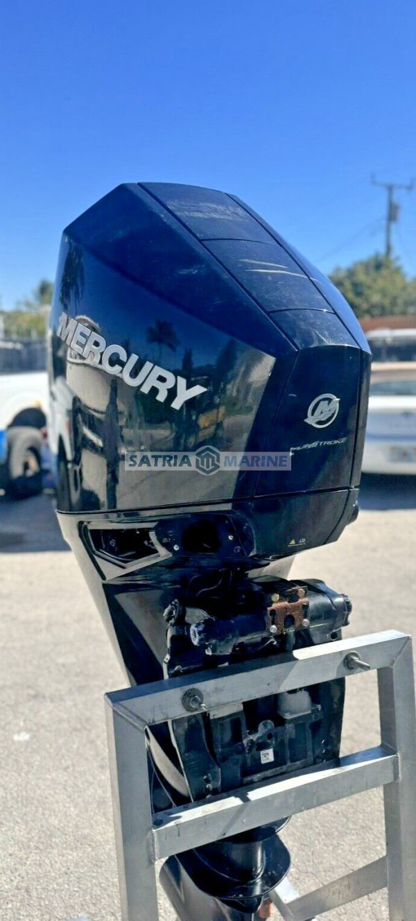 2022 Mercury 200HP Outboard Motor 4 Stroke 25” Shaft - Image 9