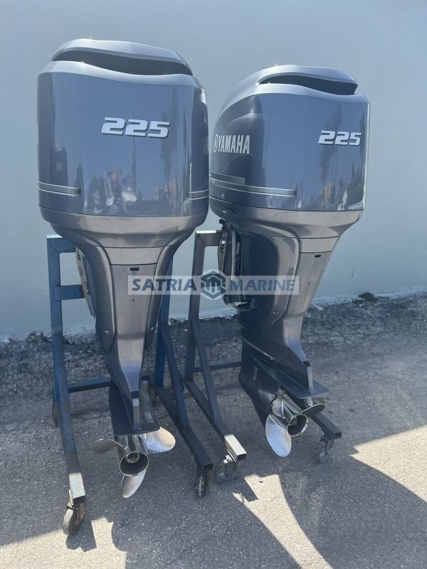 Pair of 2002 Yamaha 225HP Outboard Motors 4 Stroke 25" Shaft - Image 2