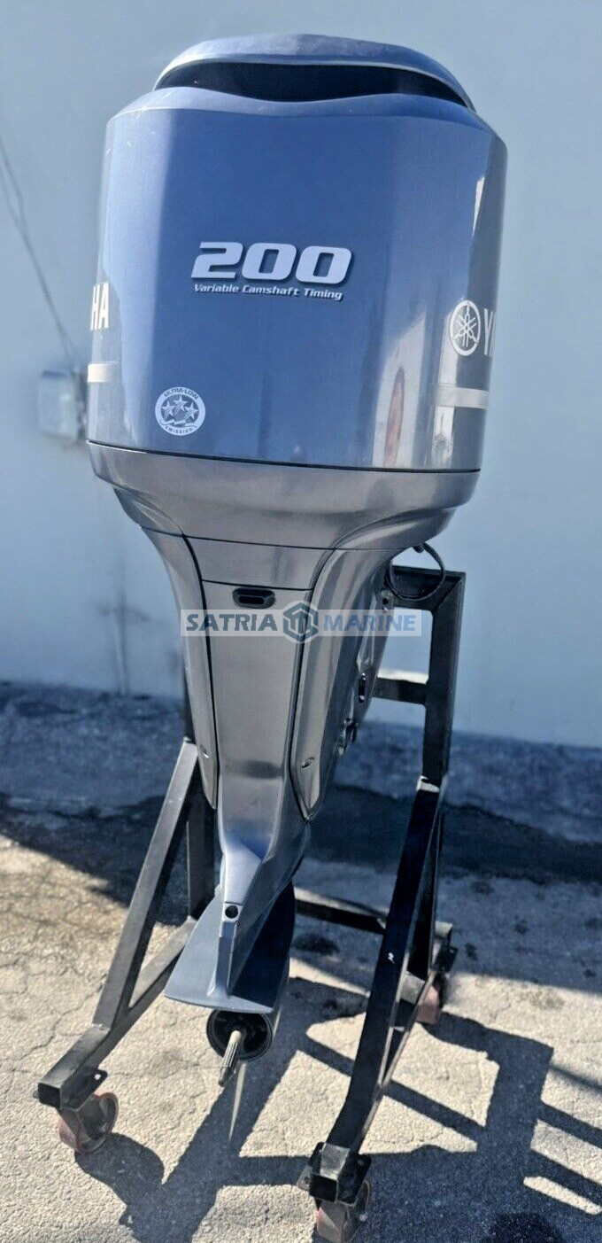 2012 200Hp Yamaha Four Stroke Outboard Motor